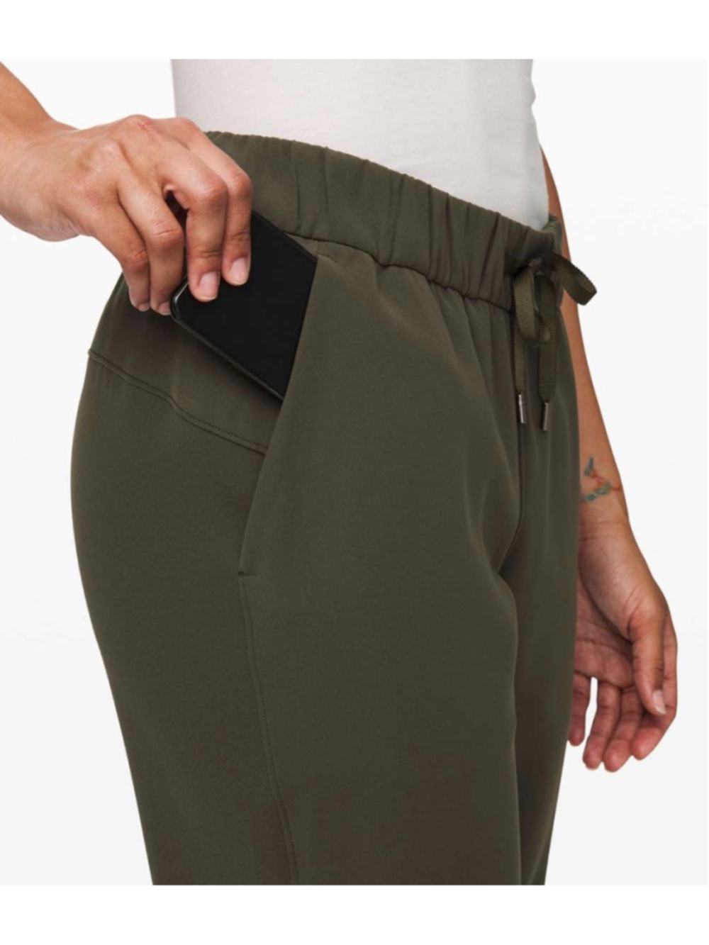 Lululemon 28” On The Move Dark Olive Joggers Sz 2! - Picture 2 of 10